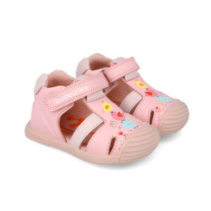 Sandale bébé rose à motifs colorés 252106-A032